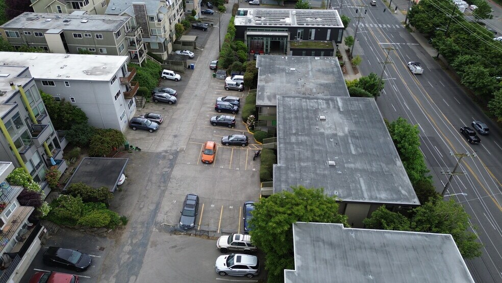 More Photos Of 2820 15th W, Seattle Apartments For Sale
