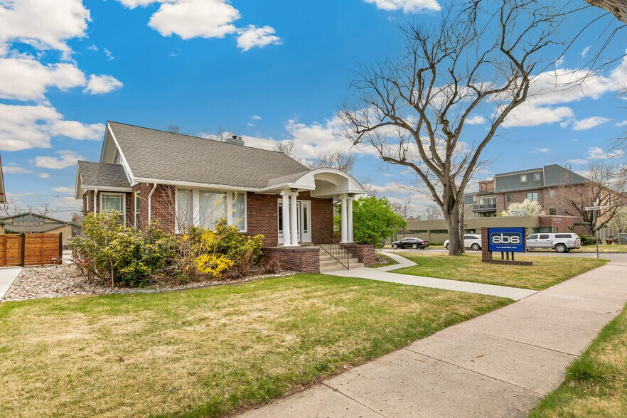 More Photos Of 1890 W Littleton Blvd, Littleton Office For Sale