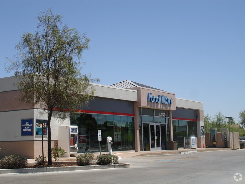More Photos Of 4250 W Union Hills Dr, Glendale Service Station For Lease