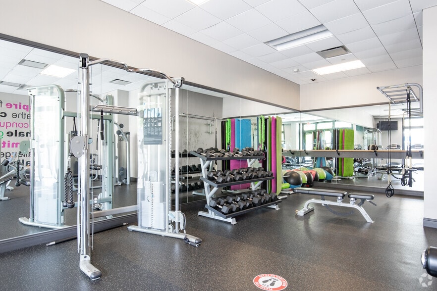 More Photos Of 10-40 Station Dr, Wyandanch Apartments For Lease