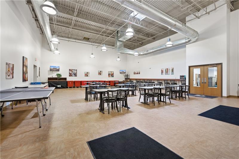 More Photos Of 7025 Clairton Rd, West Mifflin Flex For Lease