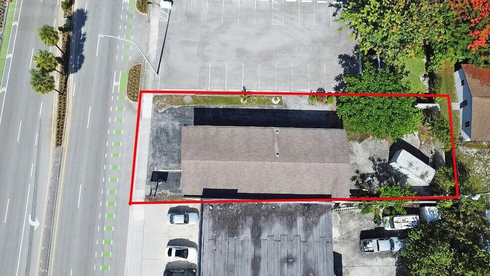 More Photos Of 200 W Prospect Rd, Oakland Park Freestanding For Sale