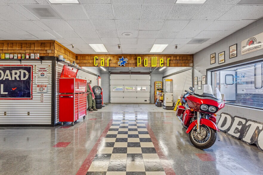 More Photos Of 417 24th St SW, Jamestown General Retail For Sale