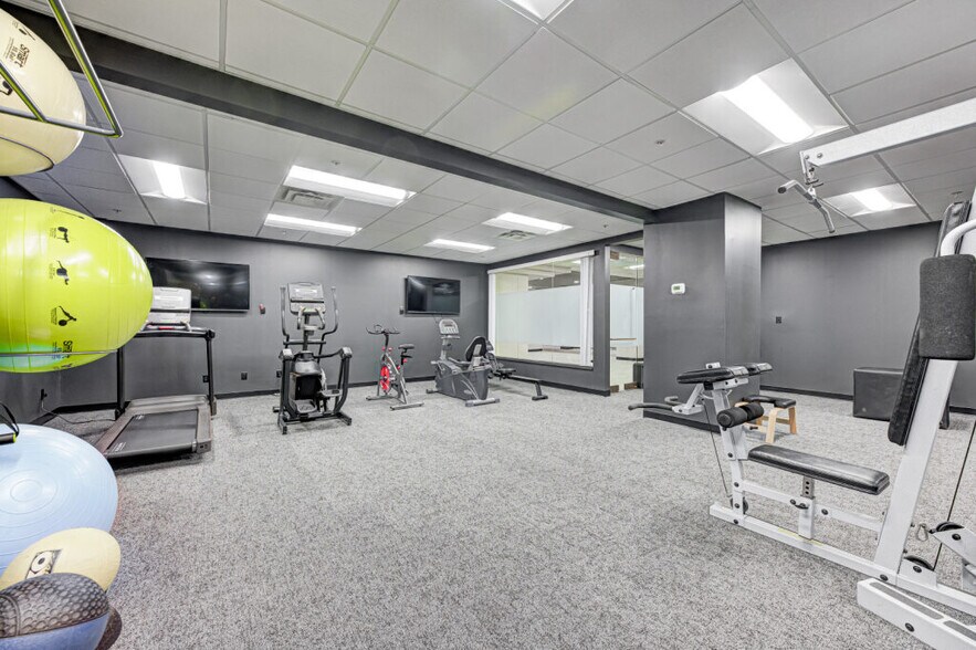 More Photos Of 429 N Pennsylvania St, Indianapolis Office For Lease