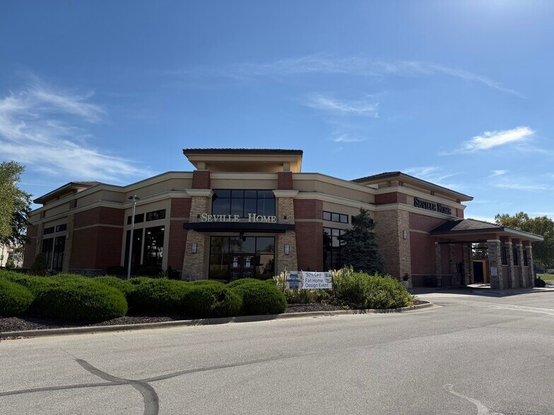 Primary Photo Of 5205 W 135th St, Leawood General Retail For Sale