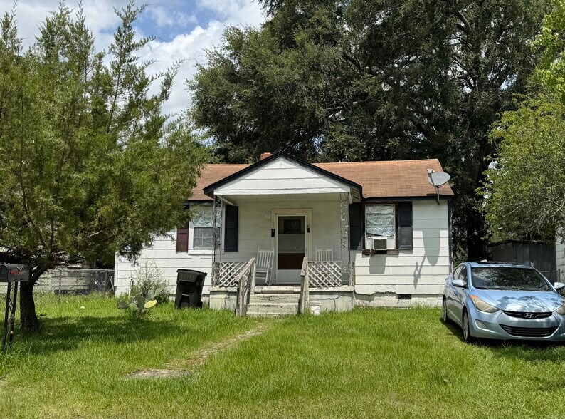 More Photos Of 1480 Park Ave, Waycross Apartments For Sale