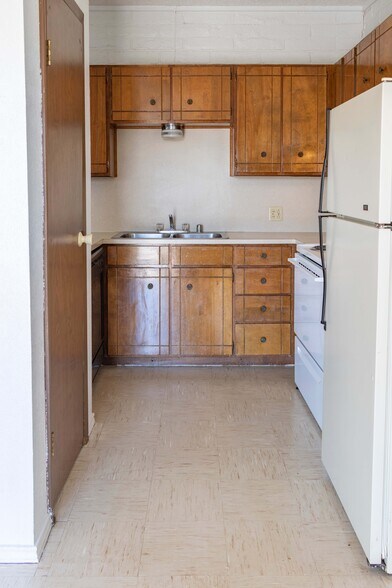 More Photos Of 1102 Sherman Ave, Levelland Apartments For Sale