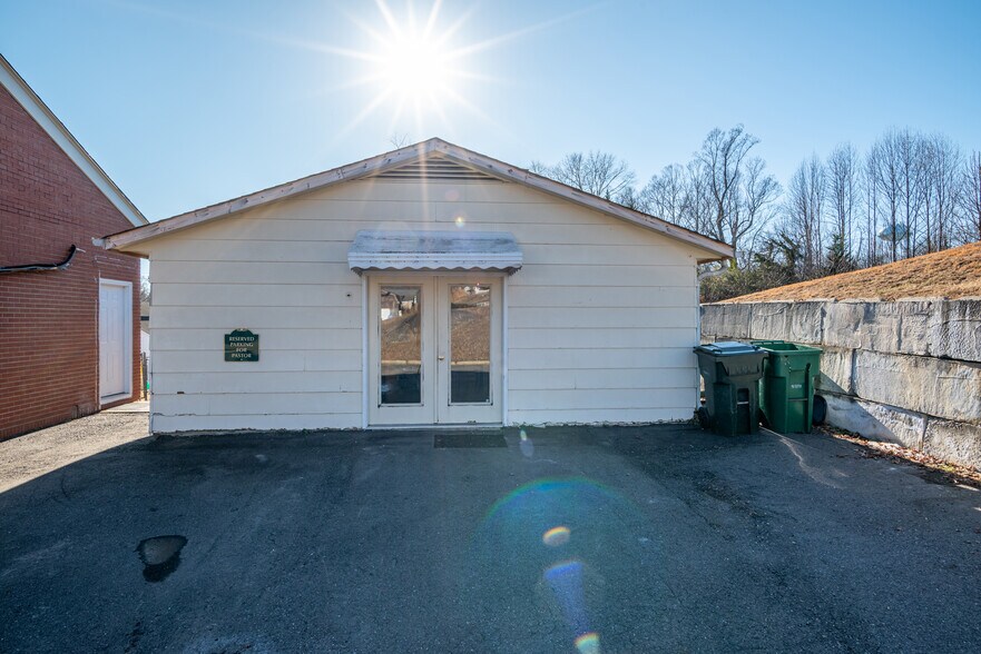 More Photos Of 402 Worth St, Mount Airy Religious Facility For Sale