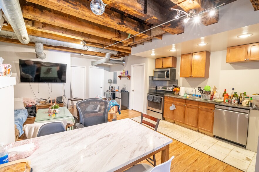 More Photos Of 31 Court St, Binghamton Storefront Retail Residential For Sale