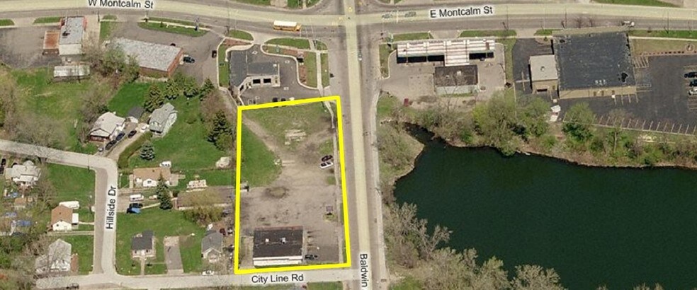 More Photos Of 671-695 Baldwin Ave, Pontiac Storefront For Lease