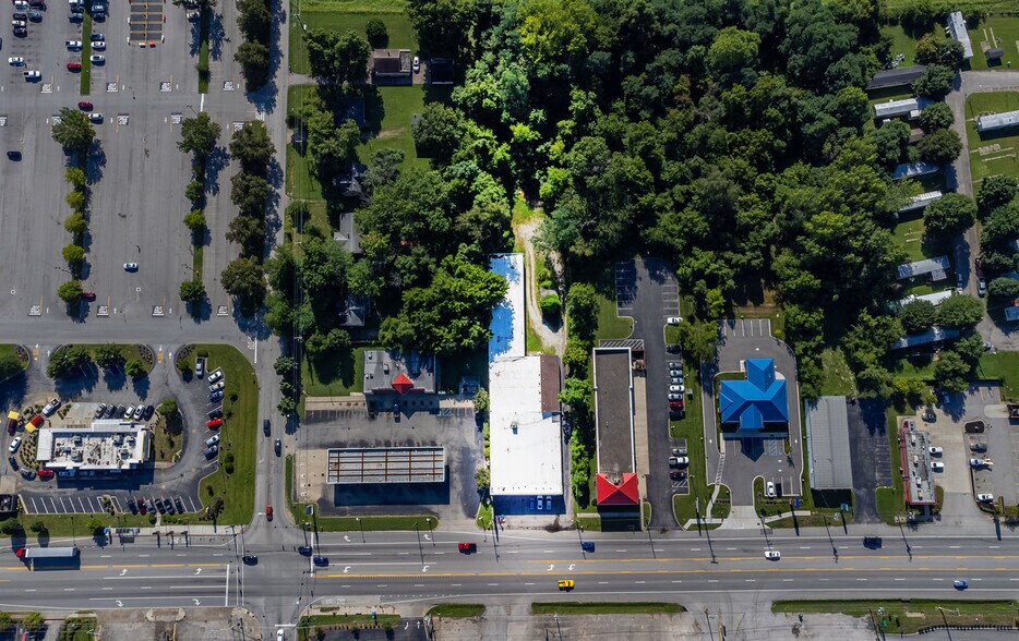 More Photos Of 10509 Dixie Hwy, Louisville Freestanding For Lease