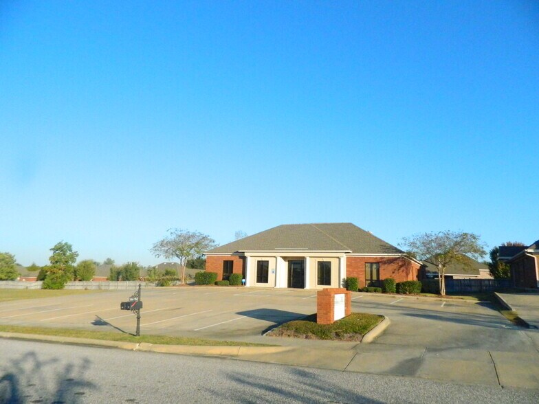 More Photos Of 1761 Taliaferro Trl, Montgomery Office For Lease