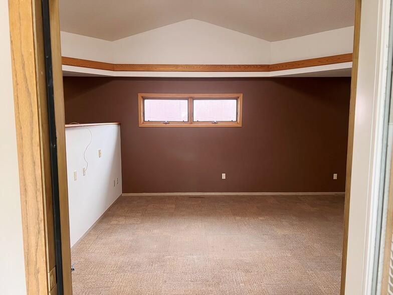 More Photos Of 516 NW 6th St, Brainerd Office For Sale