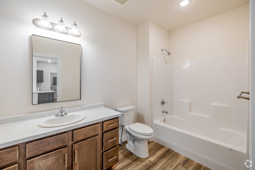 More Photos Of 1720 Morningside Ave, Sioux City Apartments For Sale