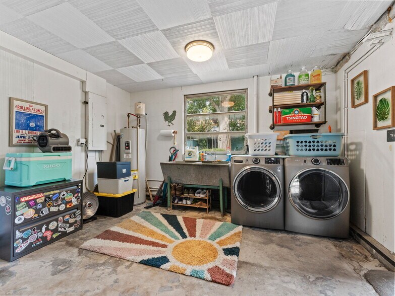 More Photos Of 200 66th St N, Saint Petersburg Office For Sale