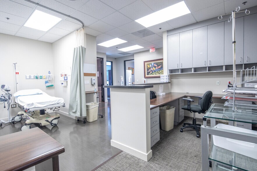 More Photos Of 113 Waterworks Way, Irvine Medical For Sale