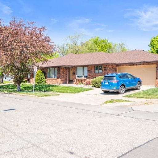 More Photos Of 714 College Dr, Anderson Apartments For Sale