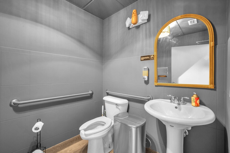 More Photos Of 21316 Saint Andrews Blvd, Boca Raton Restaurant For Sale