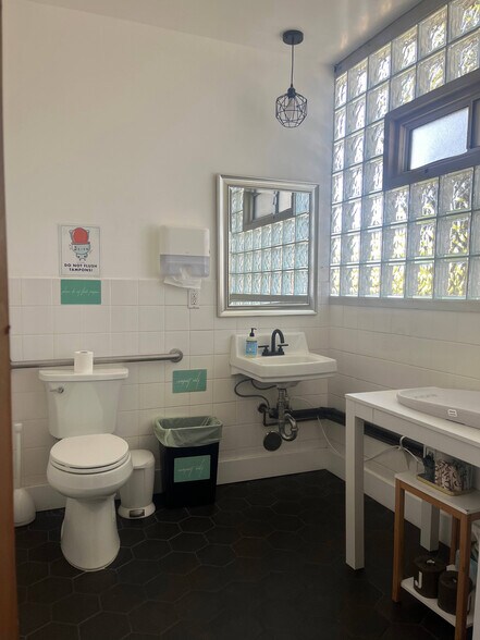 More Photos Of 1501 Solano Ave, Albany Restaurant For Sale