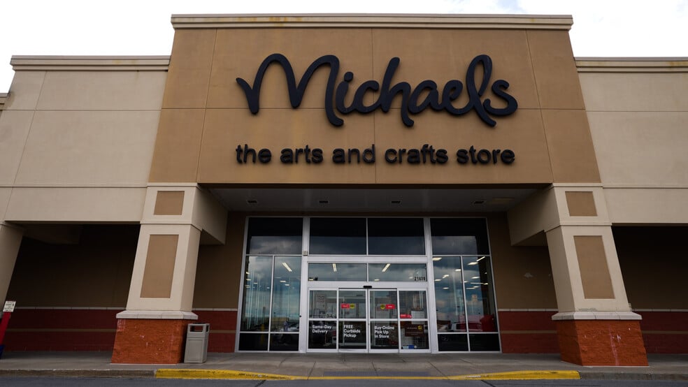 More Photos Of 21800-21880 Towne Center Dr, Watertown Unknown For Lease