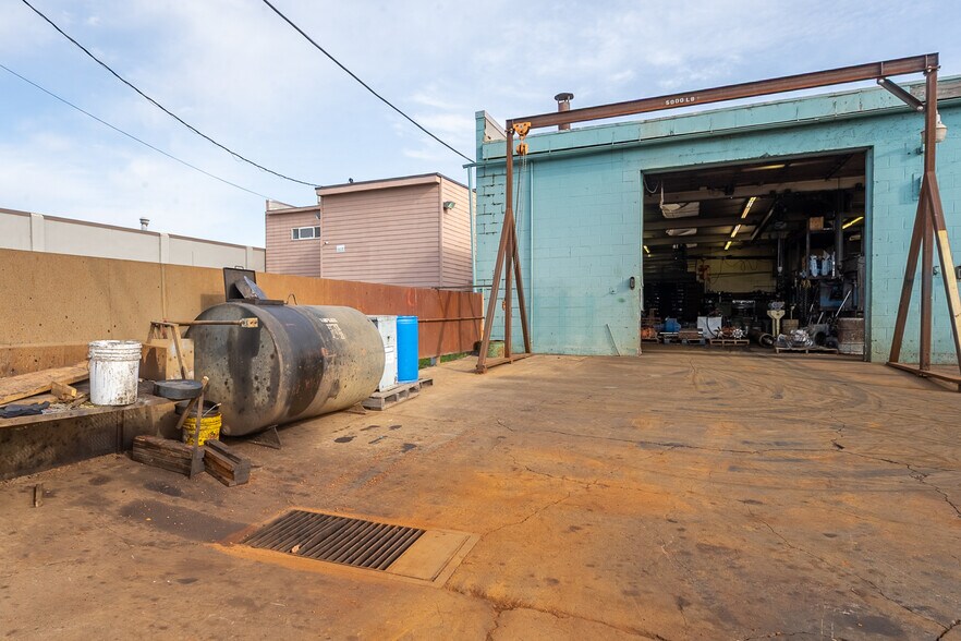 More Photos Of 612 W 3rd Ave, Moses Lake Industrial For Sale