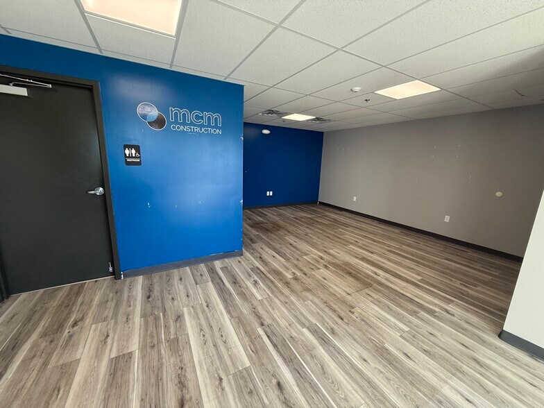 More Photos Of 5120 E Paris Ave SE, Kentwood Light Manufacturing For Lease