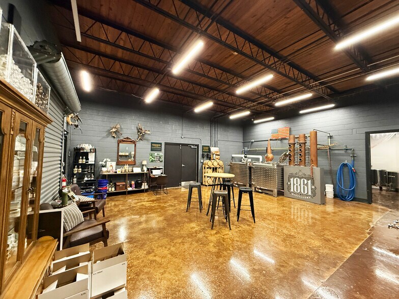 More Photos Of 314 Smith Ave, Thomasville Restaurant For Sale