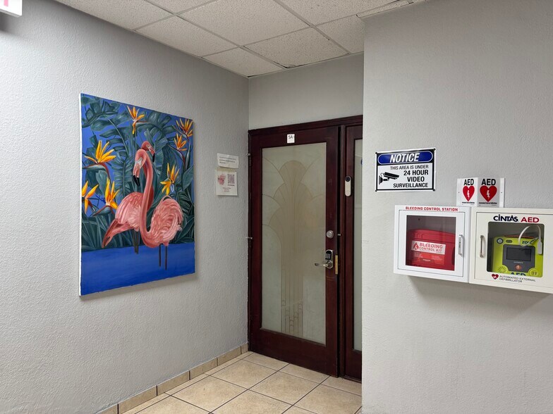 More Photos Of 1720 Harrison St, Hollywood Office Residential For Sale