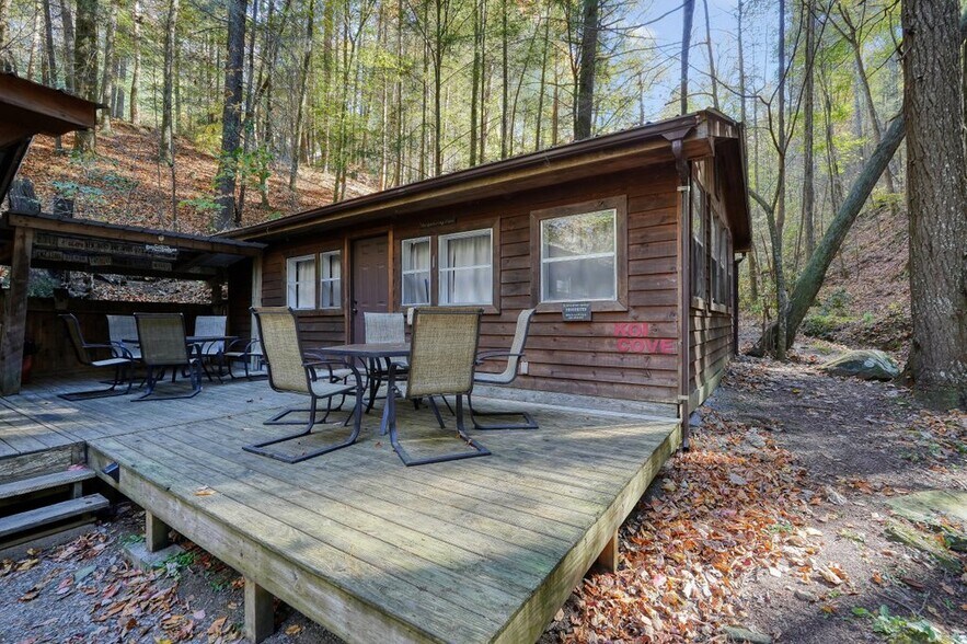 More Photos Of 400 Mulberry Gap Rd, Ellijay Hospitality For Sale