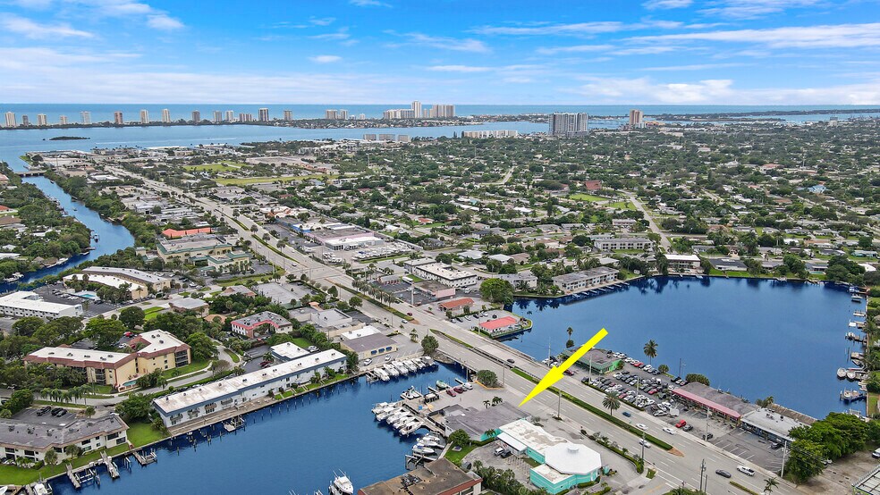 More Photos Of 631 Northlake Blvd, North Palm Beach Marina For Sale