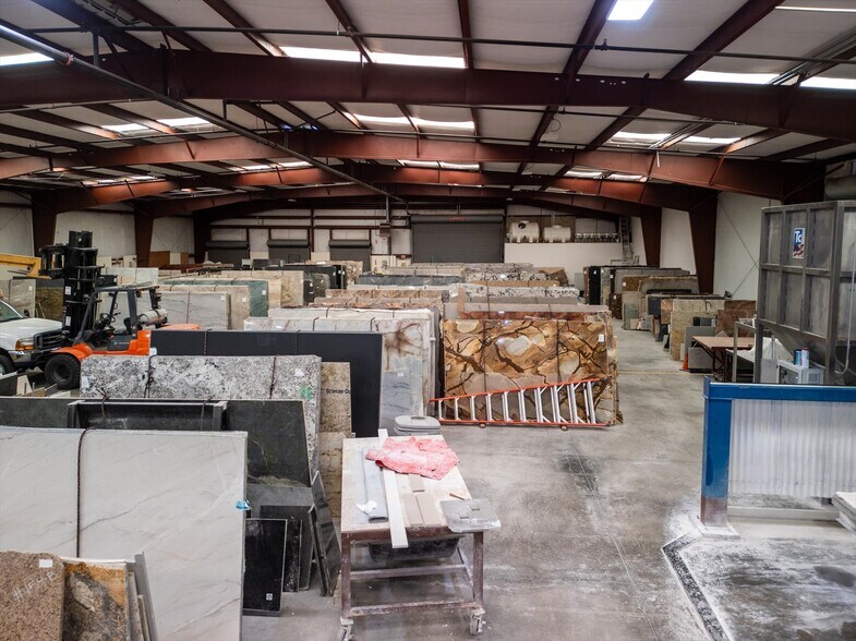 More Photos Of 325 Santa Bella, Paso Robles Warehouse For Sale