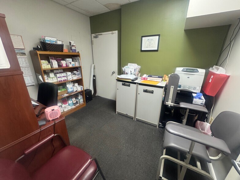 More Photos Of 359 Centre St, Nutley Office For Lease