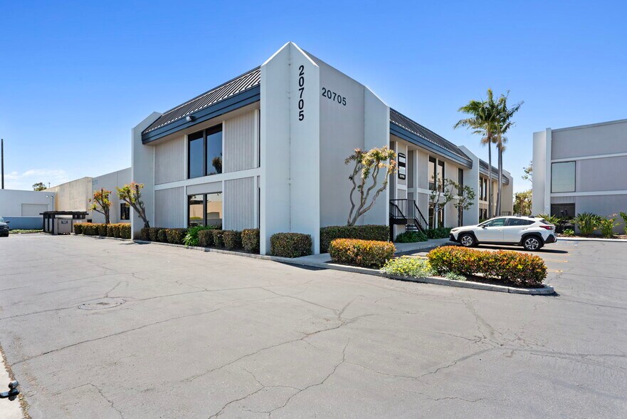 More Photos Of 20705 S Western Ave, Torrance Light Distribution For Lease