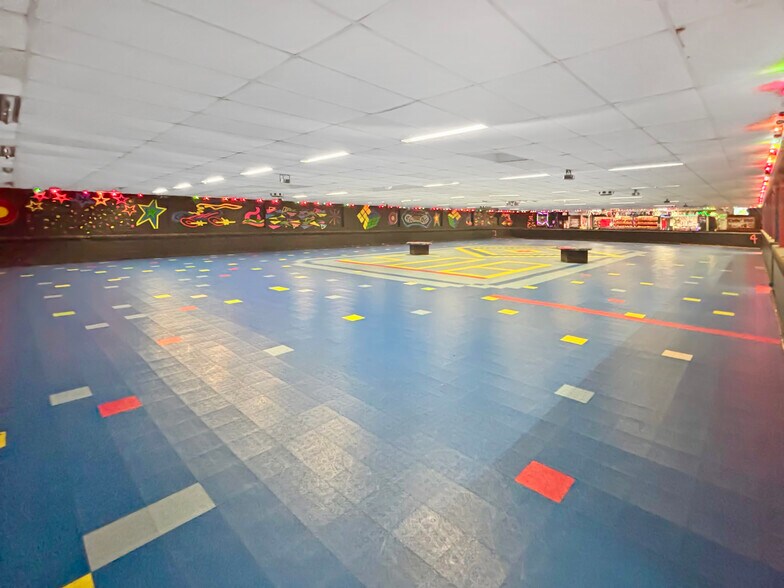 More Photos Of 805 Sater St, Greenville Skating Rink For Sale