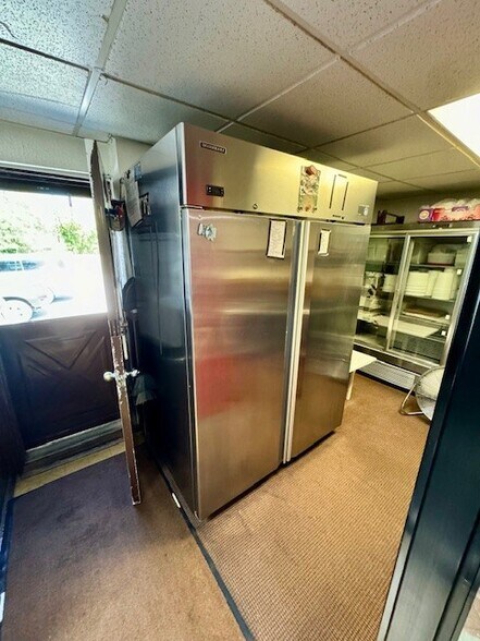 More Photos Of 4166 U.S. 40 hwy, Claysville Restaurant For Sale