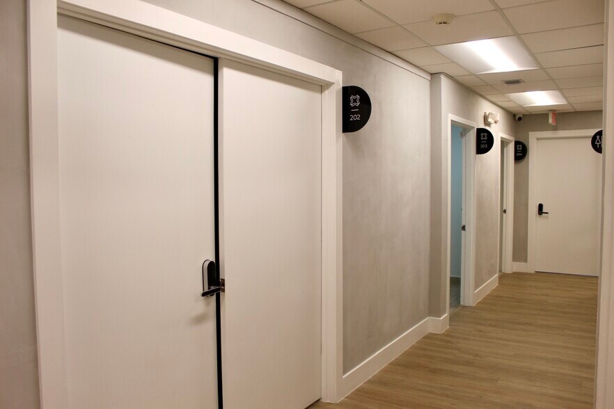 More Photos Of 4001 NW 97th Ave, Doral Coworking Space