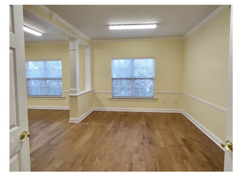 More Photos Of 250 John Knox Rd, Tallahassee Office For Lease