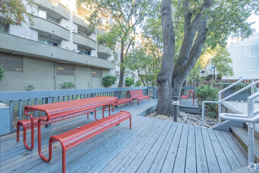 More Photos Of 3100 Oak Rd, Walnut Creek Office For Lease