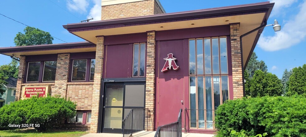 Primary Photo Of 1514 4th St, Jackson Healthcare For Sale