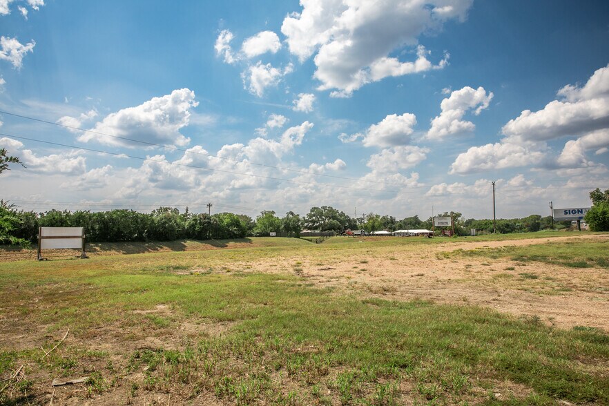 More Photos Of 30 Red Tip Ln, Brenham Land For Sale