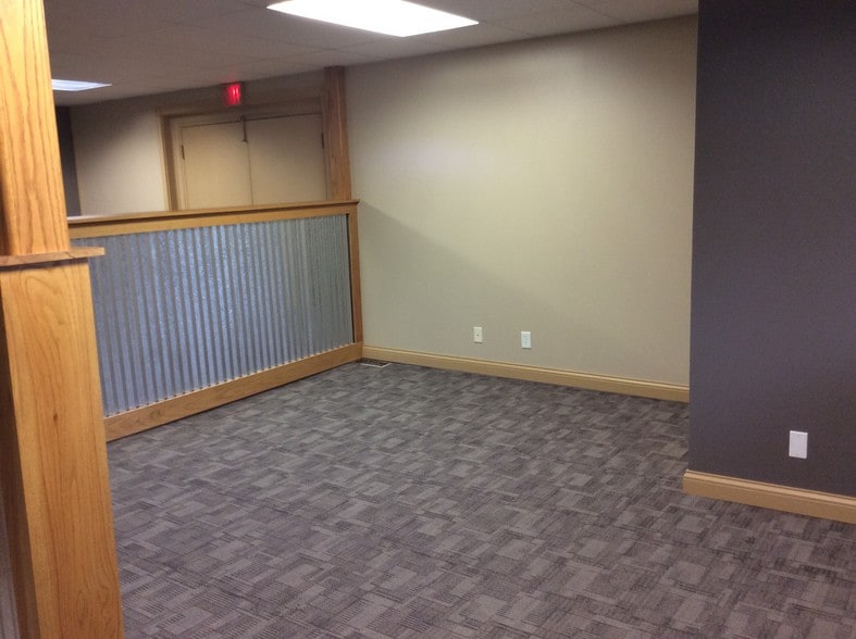 More Photos Of 108 E College Ave, Brownsburg Light Distribution For Lease