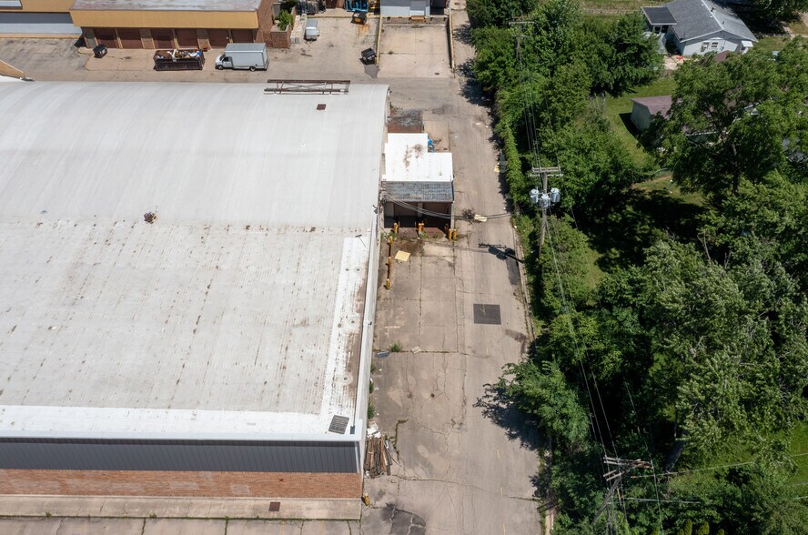 1315 W Galena Ave, Freeport, IL 61032 Retail