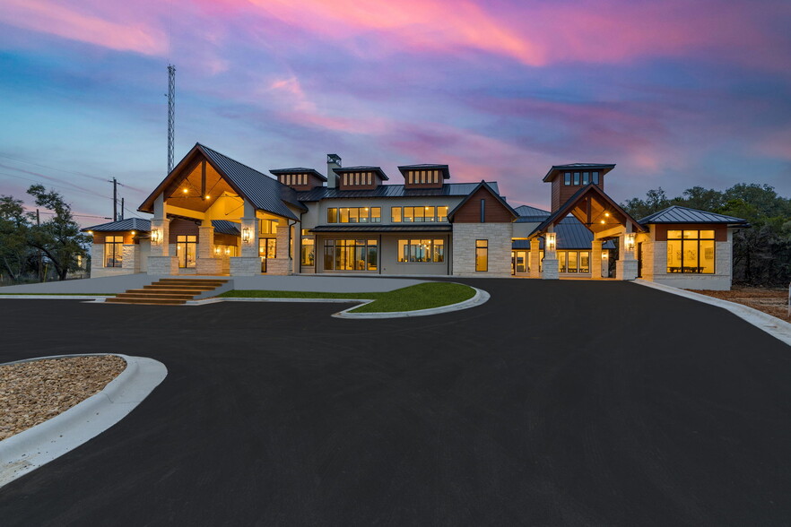 More Photos Of 7505 E US Highway 290, Johnson City Flex For Sale