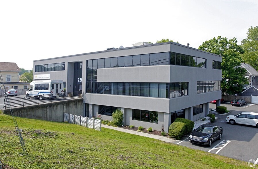 More Photos Of 720 Barnum Avenue Cutoff, Stratford Medical For Sale