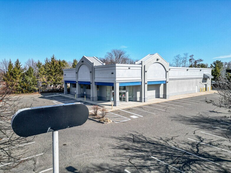 More Photos Of 577 Larkfield Rd, East Northport Freestanding For Sale