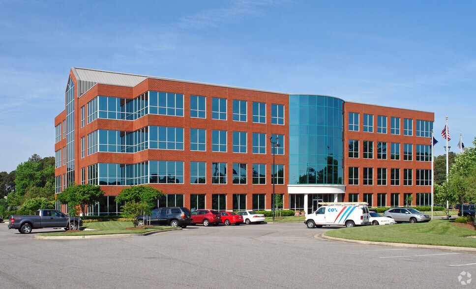 More Photos Of 2901 S Lynnhaven Rd, Virginia Beach Office For Lease