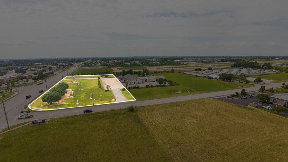 More Photos Of 404 SW Regional Airport Blvd, Bentonville Land For Sale