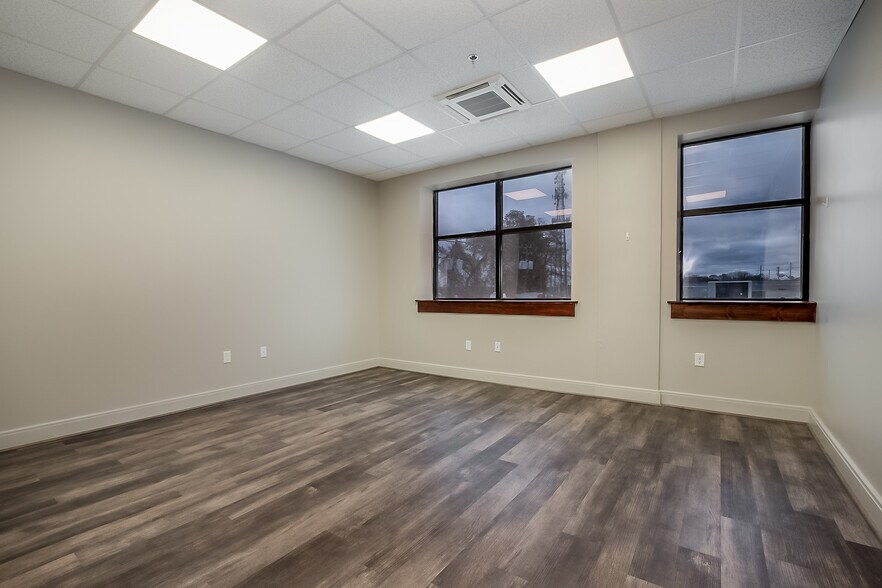 2328 4th St, Tuscaloosa, AL 35401 Retail For Lease