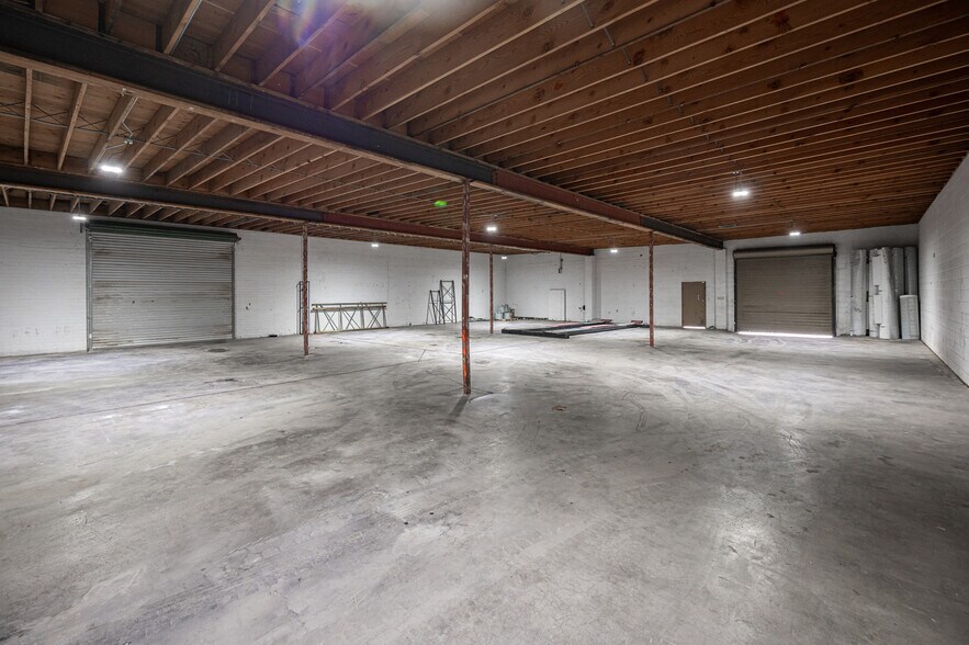 More Photos Of 2310-2315 Western Ave, Las Vegas Warehouse For Lease