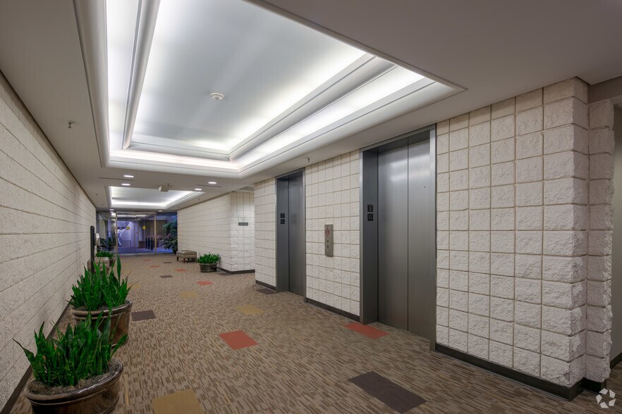 More Photos Of 6600 Peachtree Dunwoody Rd NE, Atlanta Office For Lease